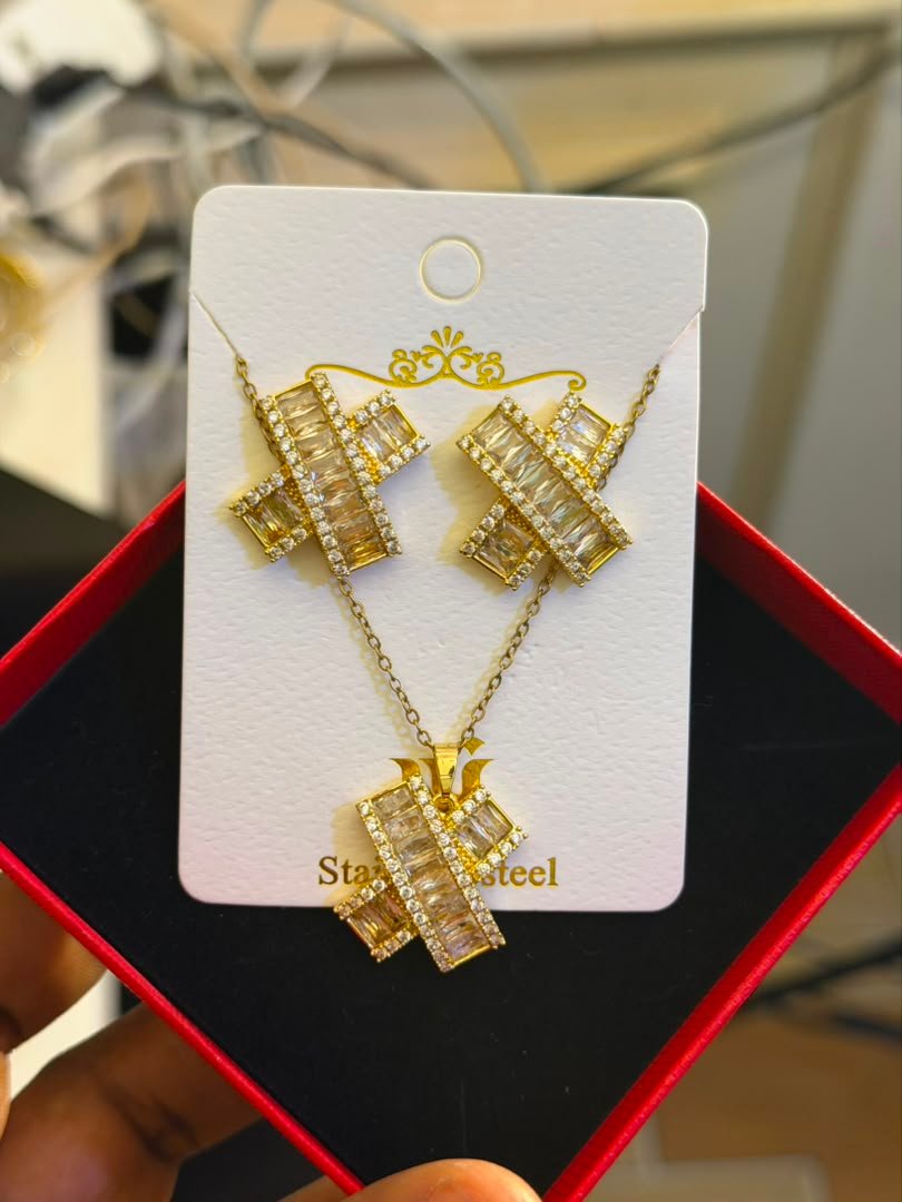 Luxury Necklace Set